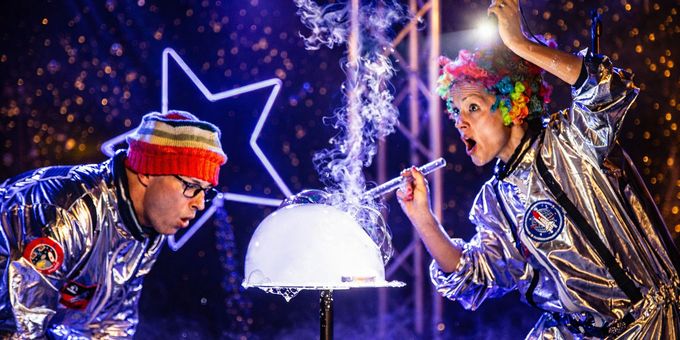 THE BIG BUBBLE SHOW...IN SPACE! Will Come to the Coliseum Theatre in Western Syd Photos