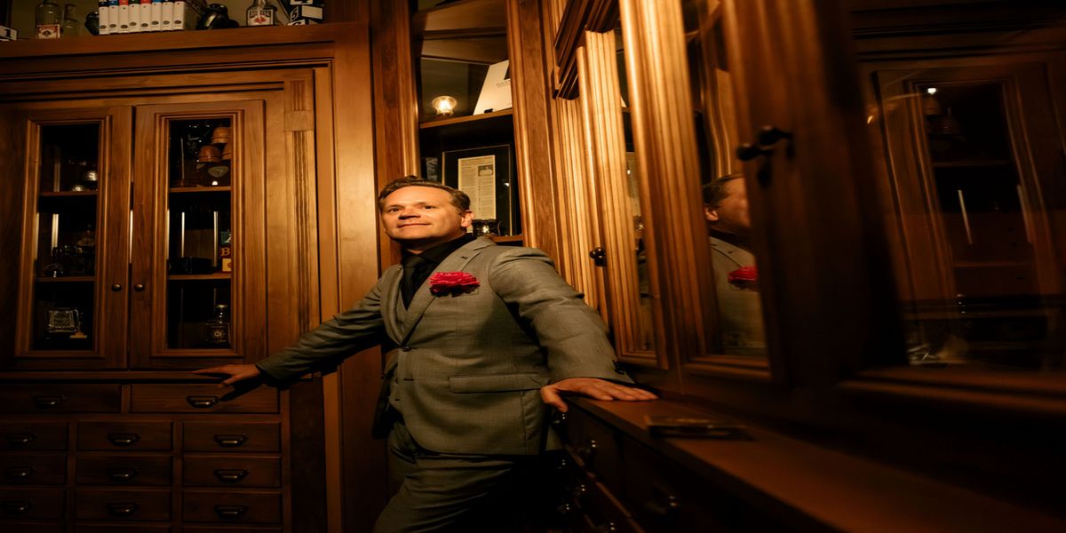 THE MAGIC PARLOUR Launches Fourth Season With Steve Valentine and THE SPIRIT CABINET