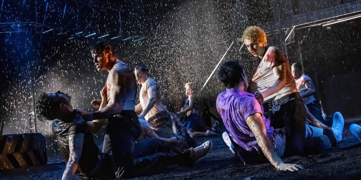 THE OUTSIDERS, DEATH BECOMES HER, and More Will Perform on the Macy's Thanksgiving Day Parade