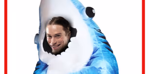 THE PLAY THAT GOES WRONG to Celebrate Fifth Annual 'Shark Week'