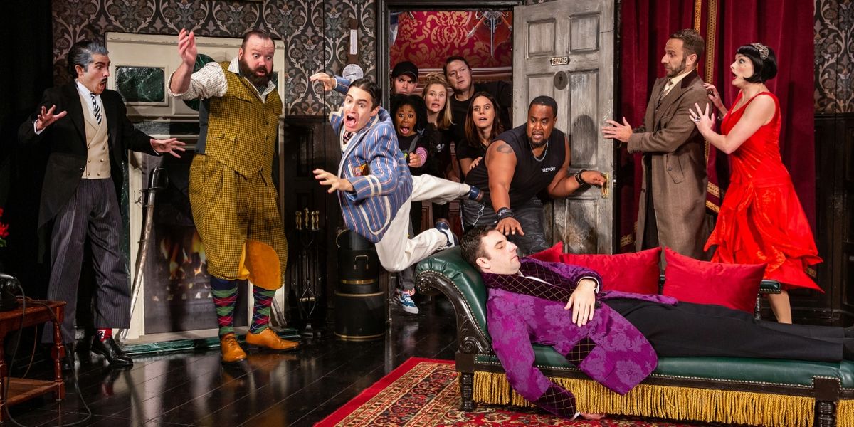 THE PLAY THAT GOES WRONG to Celebrate Second Annual 'Shark Week' With $35 Tickets