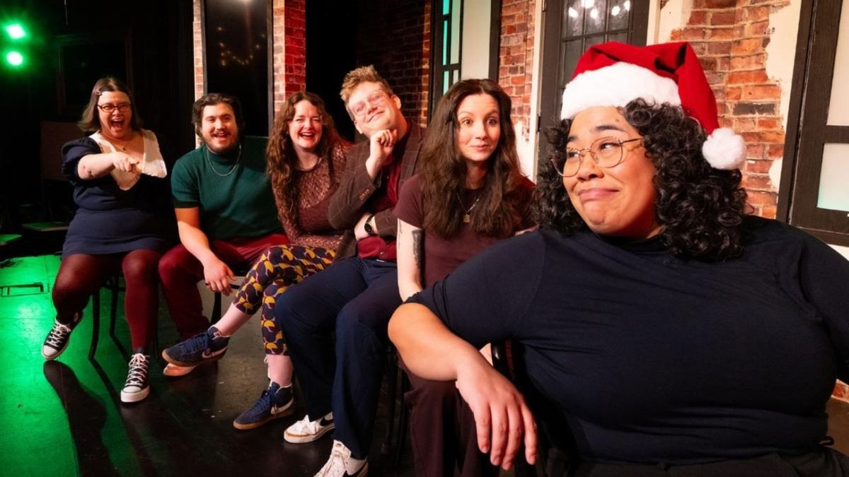 THE SECOND CITY'S NUT-CRACKING HOLIDAY REVUE to Open at Copley Theatre