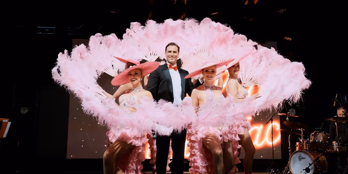 THE ULTIMATE VEGAS SHOW Comes to the State Theatre in July Photos