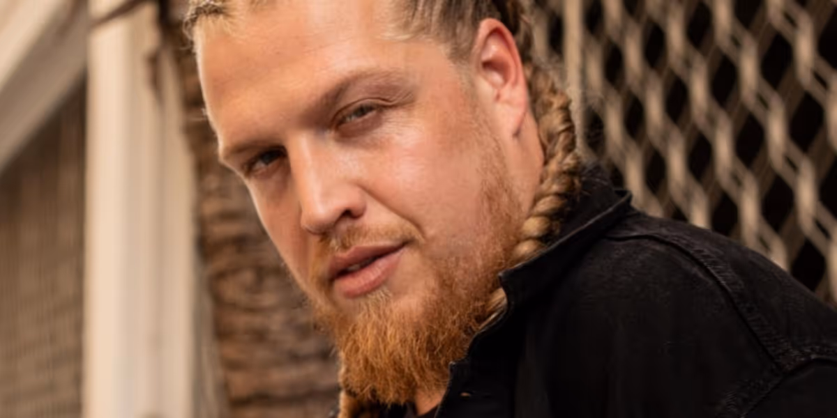 THE VOICE Winner Huntley Releases New Single 'Skyline Drive'