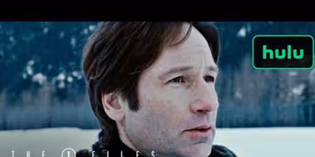 THE X-FILES Director's Cut Trailer Sends Mulder and Scully Back Into the Dark Photo