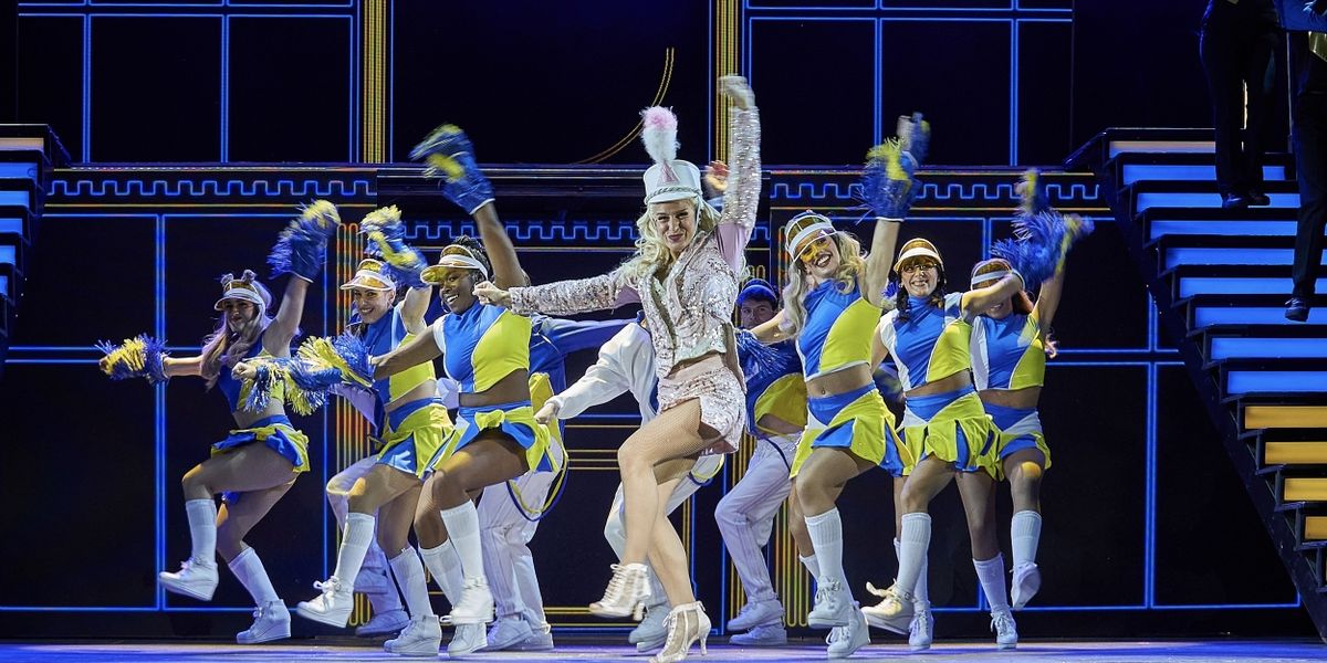 TV: Números completos de UNA RUBIA MUY LEGAL en el Teatro La Latina