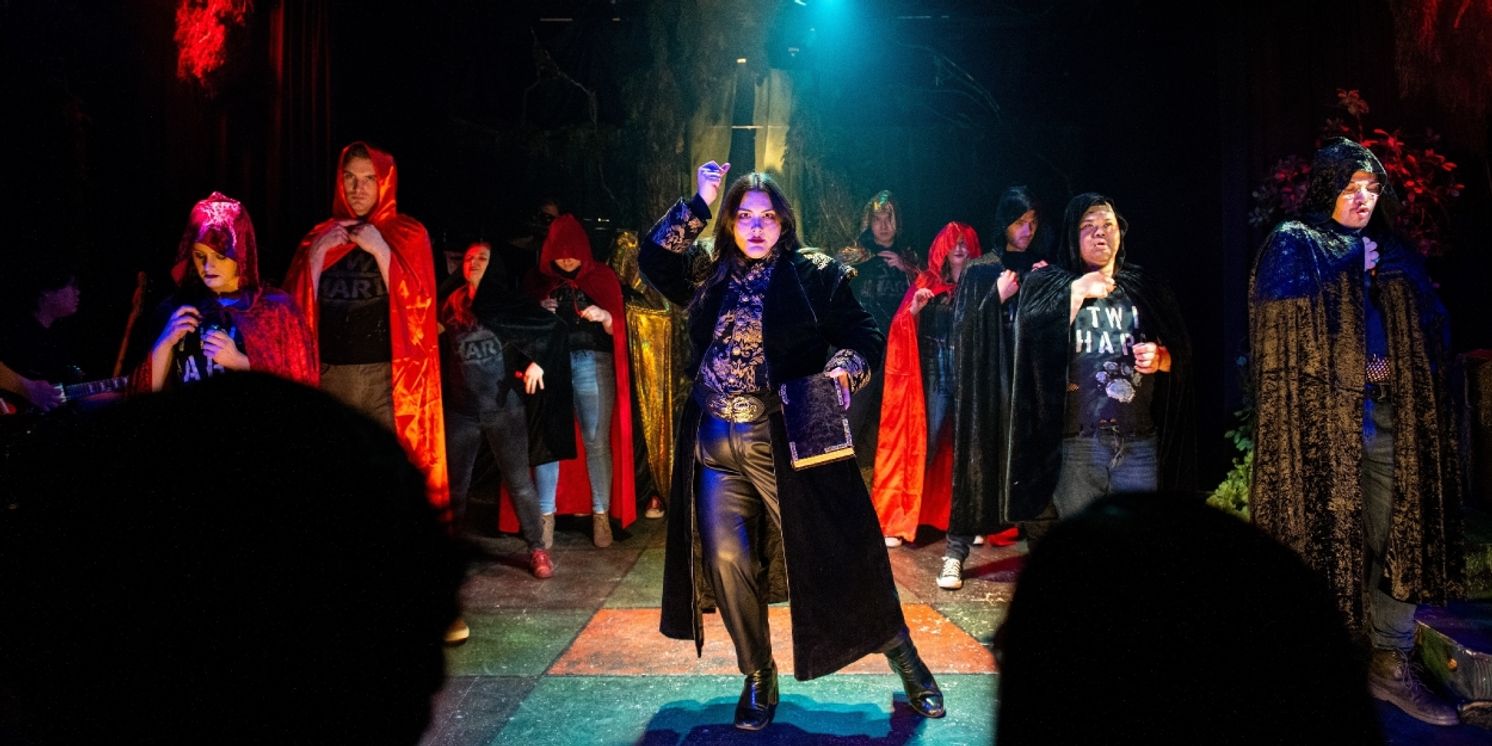 TWIHARD! A TWILIGHT MUSICAL PARODY To Continue At Apollo Theater Chicago Through September  Image