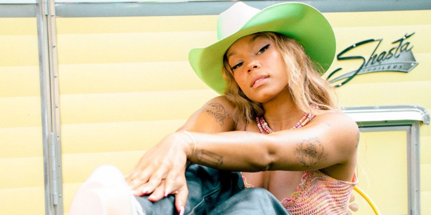 Tanner Adell Builds On Her Debut Mixtape With 'Buckle Bunny' Deluxe  Image