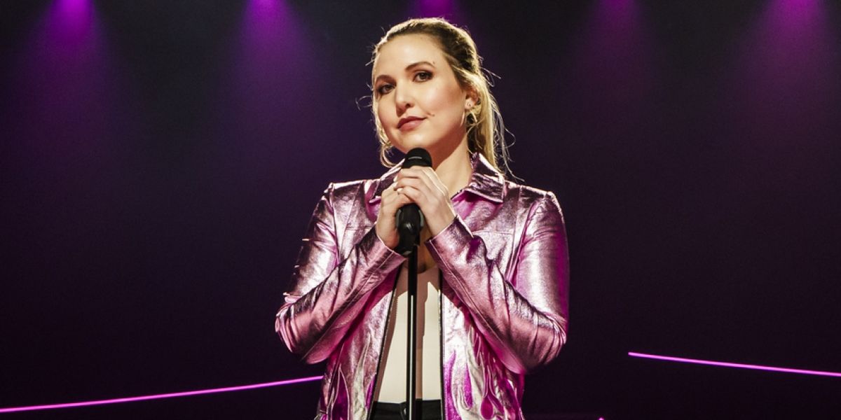 Taylor Tomlinson Returns To Netflix With Her Third Comedy Special