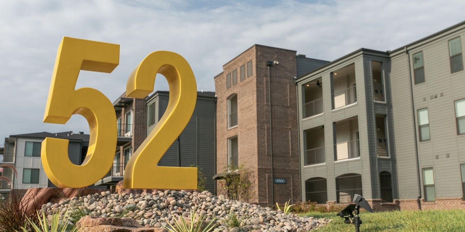 The 52 World’s Living Art Museum Hosts Holiday Community Gathering  Image