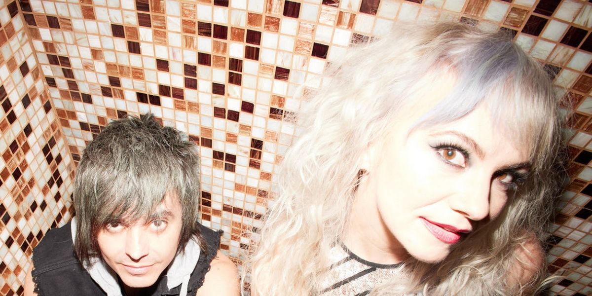 The Dollyrots Release New 7 Inch 'Wrapped in Sunshine'