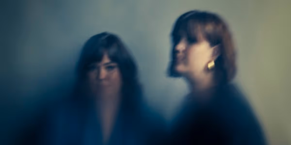 The Secret Sisters Debuts New Song 'Paperweight'