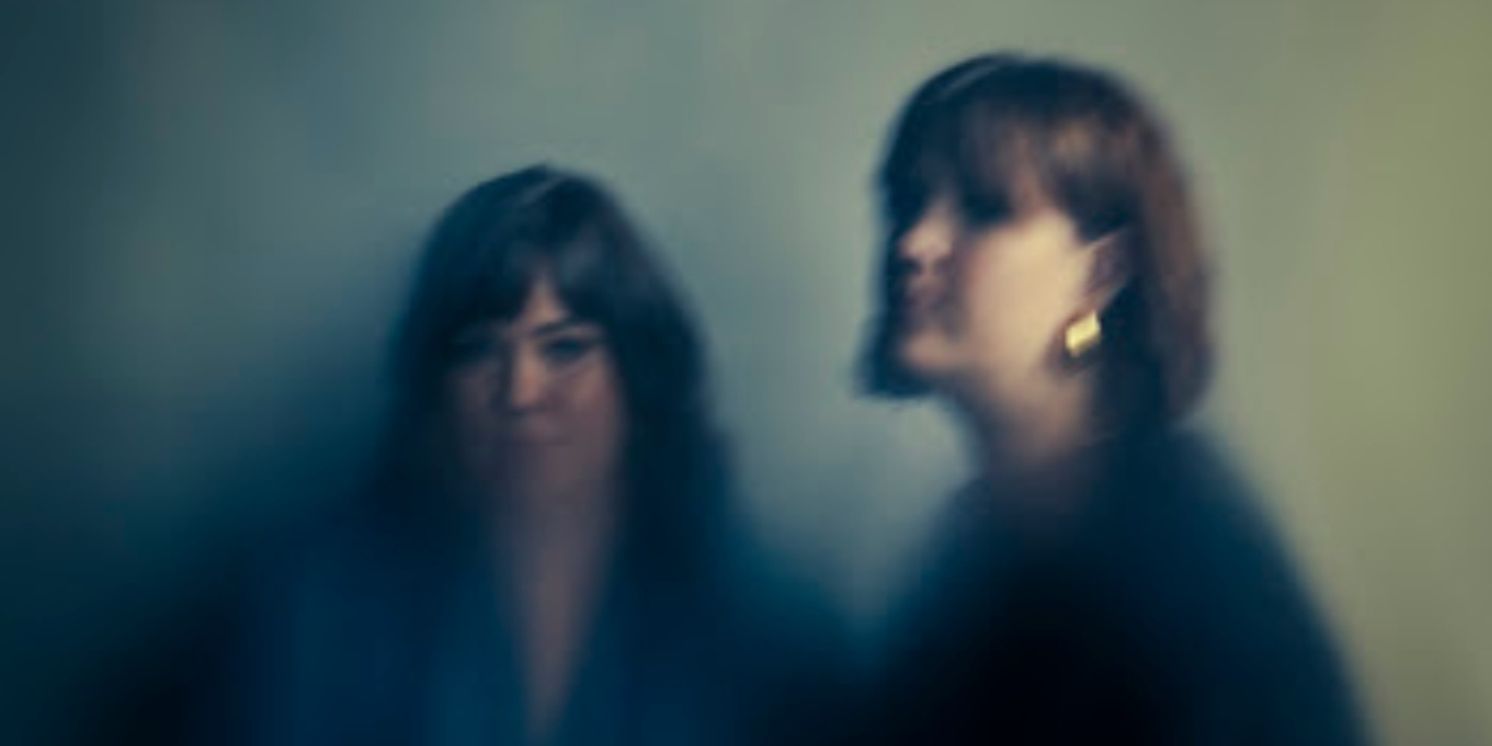 The Secret Sisters Debuts New Song 'Paperweight'  Image