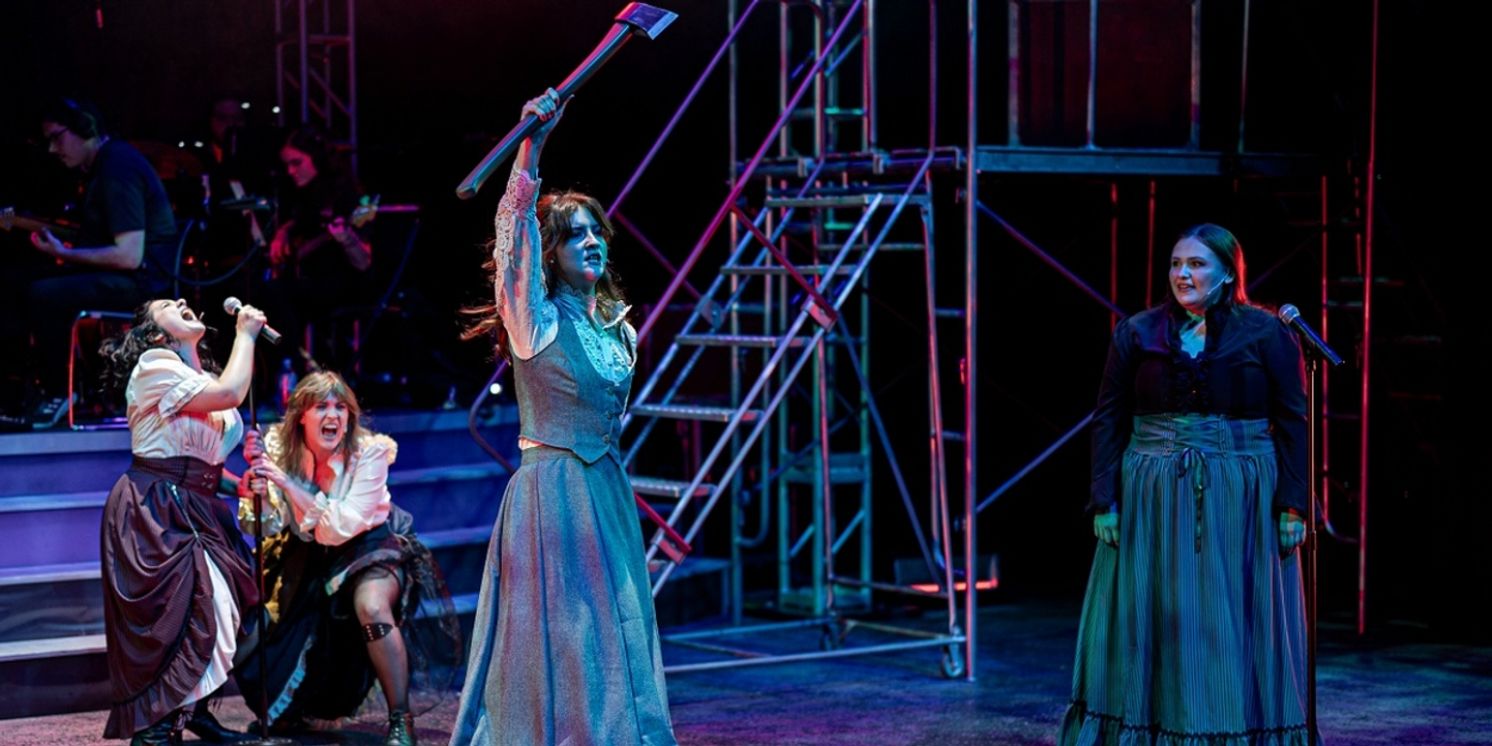 The Umbrella Opens Season with LIZZIE  Image