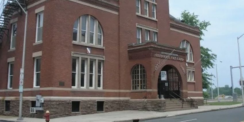 TheaterWorks Hartford Moves CIRCUS FIRE to New Venue in Downtown Hartford Photo