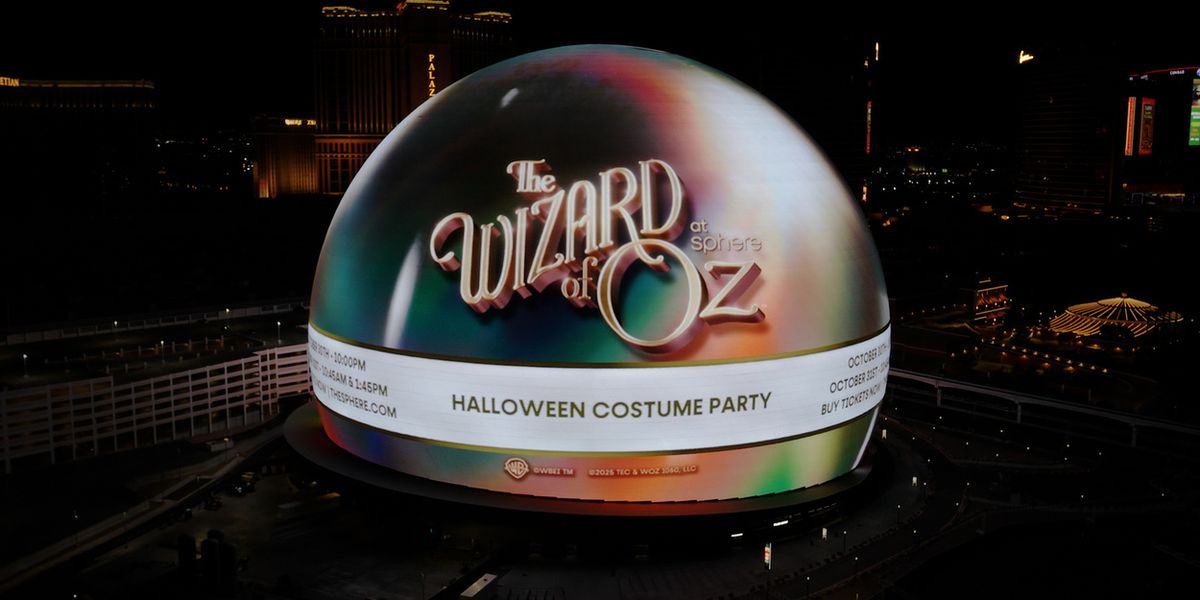 THE WIZARD OF OZ AT SPHERE Sets Halloween Costume Party Screenings