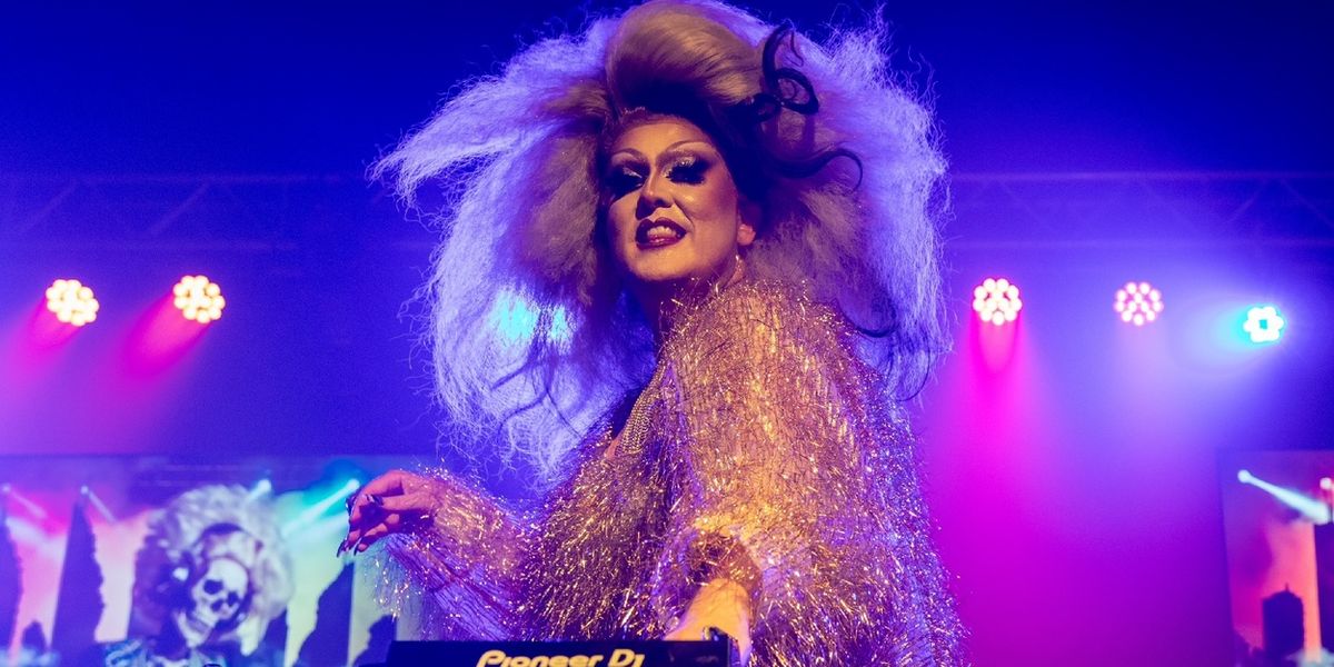 Tollie Parton Will Host Royal Countess Zingara’s New Year’s Eve Show at Century City