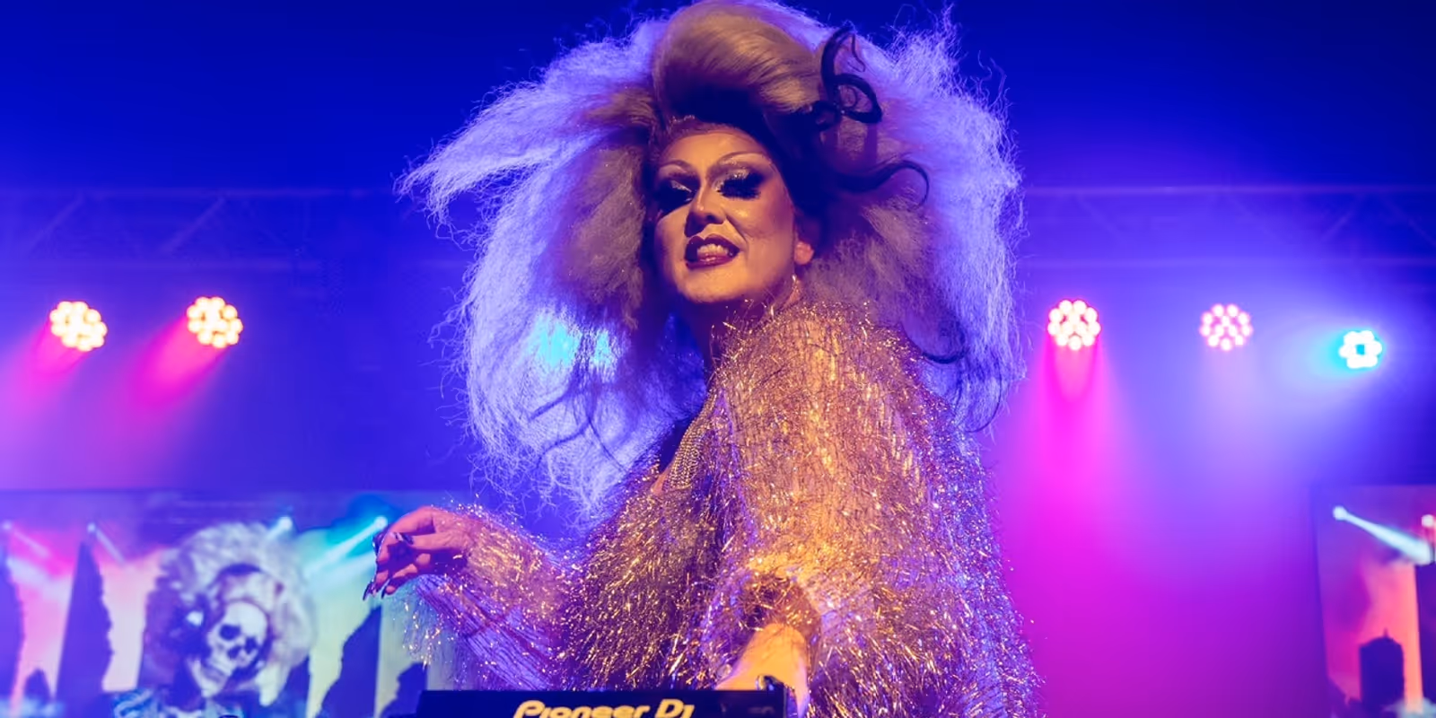 Tollie Parton Will Host Royal Countess Zingara’s New Year’s Eve Show at ...