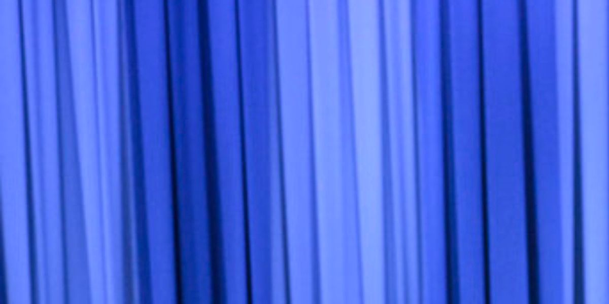 Toni Brattin Surprises Jimmy Fallon on THE TONIGHT SHOW with Wig