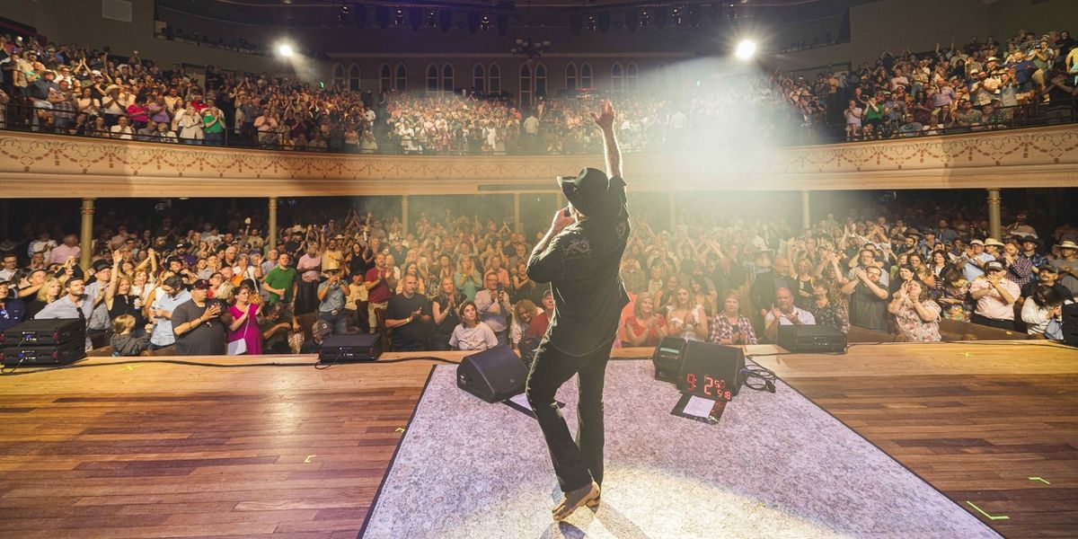 Tracy Lawrence to Headline Ryman Auditorium Show for Third Consecutive Year