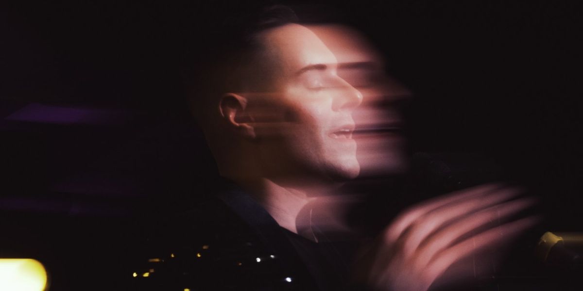 Travis Moser Releases New Version of 'Mr. Tambourine Man' Recorded Live at The Green Room 42