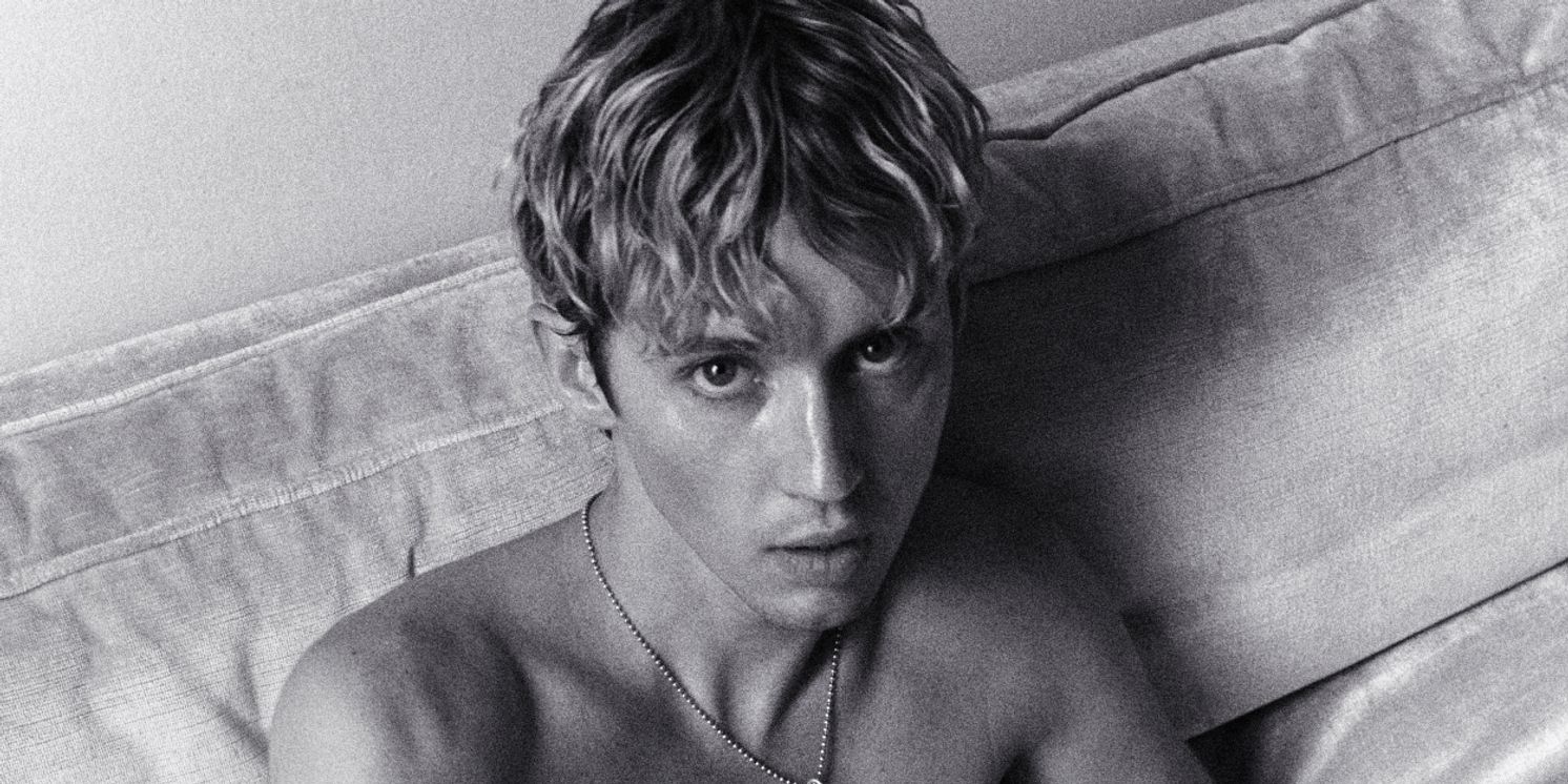 Troye Sivan Releases New Album 'Something to Give Each Other'  Image