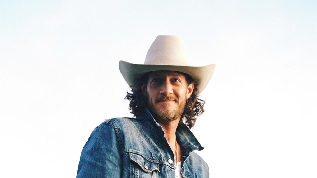 Tyler Hubbard Earns Third RIAA Diamond Songwriting Certification