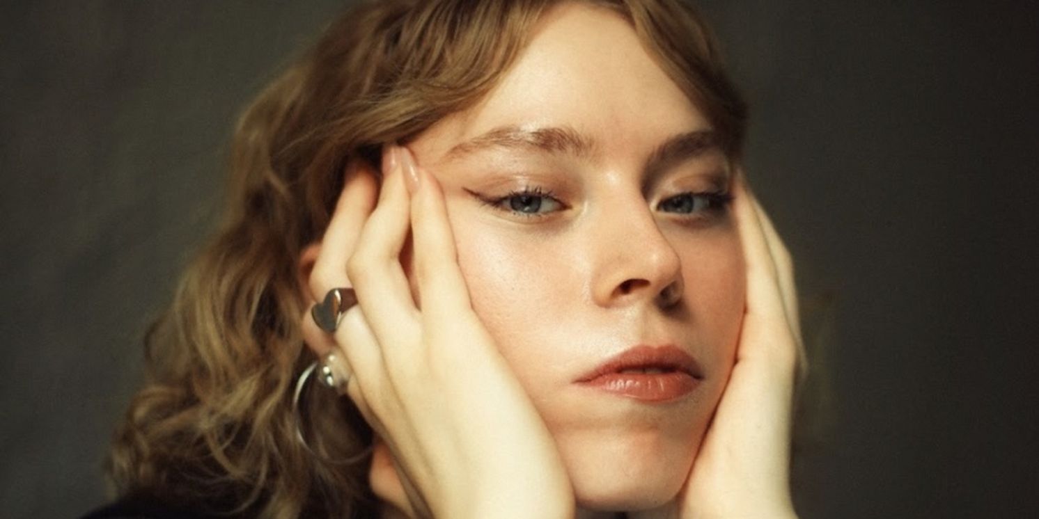 Vanessa Weisz Releases New Single 'Child Of Insecurity'  Image