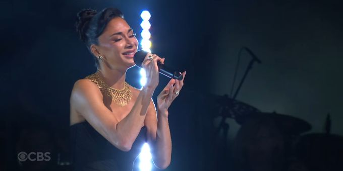 Video: Nicole Scherzinger Performs "As If We Never Said Goodbye" 
