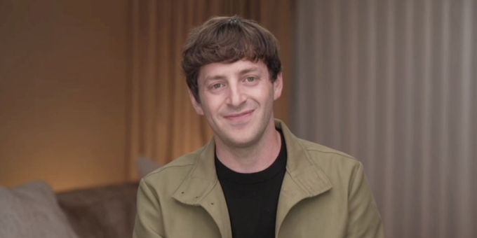 Exclusive: Alex Edelman Discusses Transition From JUST FOR US to Peacock’s THE PAPER