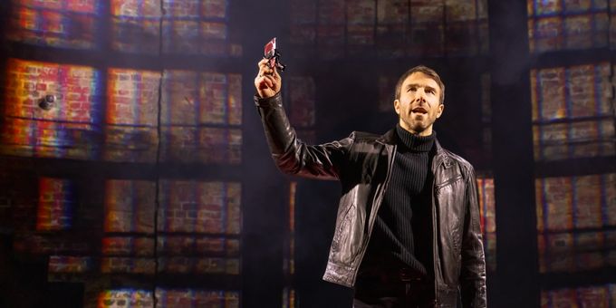 Exclusive: Alex Hurt Talks Finding His Footing on Broadway in PATRIOTS