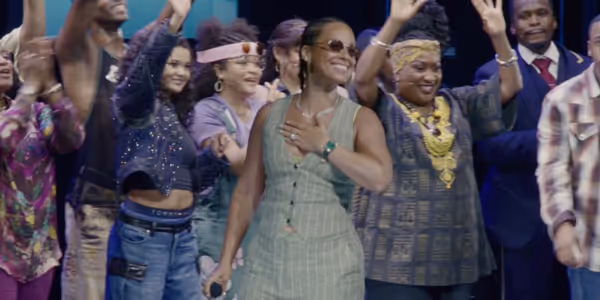 Video: Alicia Keys Surprises Audiences at HELL'S KITCHEN Opening in San Diego Photo