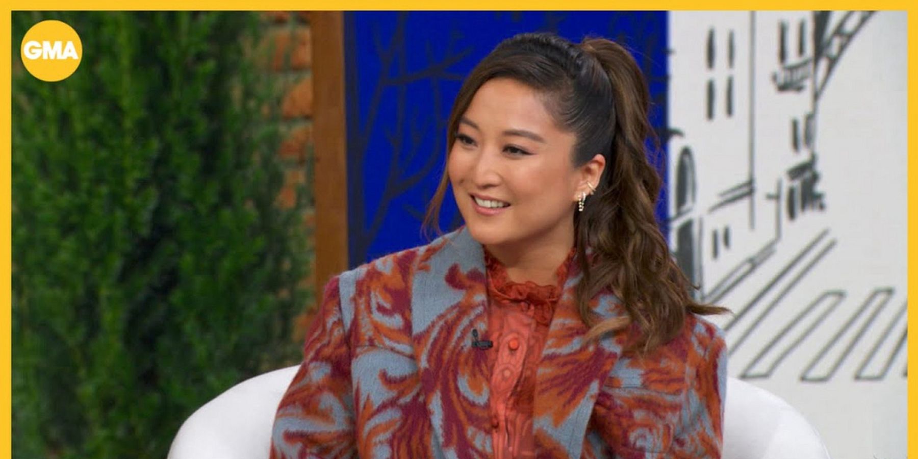 Video: Ashley Park Performs 'Espresso' in EMILY IN PARIS Clip