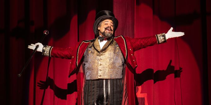 Video: Swinging from the Chandelier with Austin Durant