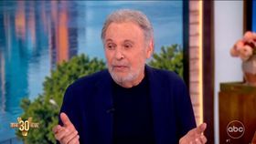 Billy Crystal Discusses Turning the Loss Of His Home Into Broadway's 860