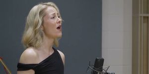 Video: Mary Kate Moore Stars In CABARET At The Guthrie Theatre