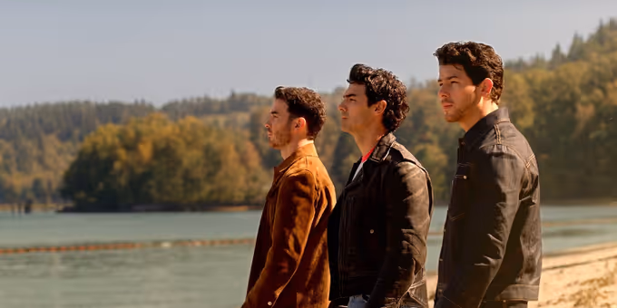 Video: The Jonas Brothers Are Back in First Teaser for CAMP ROCK 3