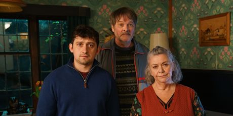 British Comedy Series CAN YOU KEEP A SECRET? Sets Paramount+ Premiere Photo