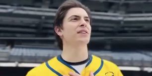 Video: Derek Klena Joins Dancing Baseball Team, Savannah Bananas