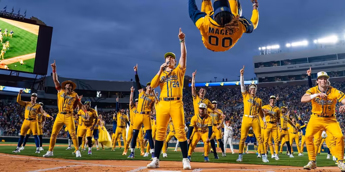 Video: Derek Klena Sings 'Waving Through A Window' With the Savannah Bananas