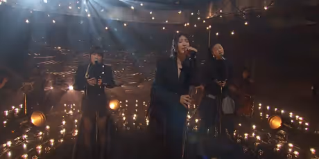 Video: EJAE, Audrey Nuna & REI AMI Perform 'Golden (Glowin’ Version)' on JIMMY KIMMEL LIVE Photo