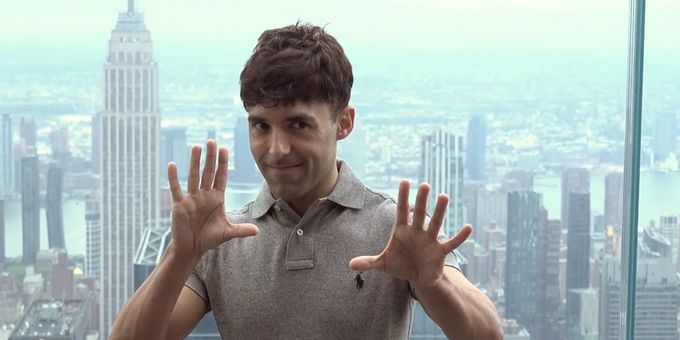 Video: EL MAGO POP's Antonio Díaz is Getting Ready for a Magical Broadway Debut