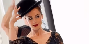 Video: First Look at Whitney Leavitt in Costume as Roxie Hart
