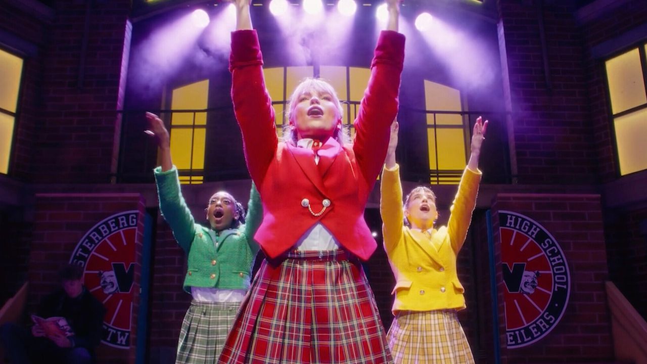 Video: Gerardine Sacdalan, Louis Hearsey, and More in New Trailer For HEATHERS UK… Video