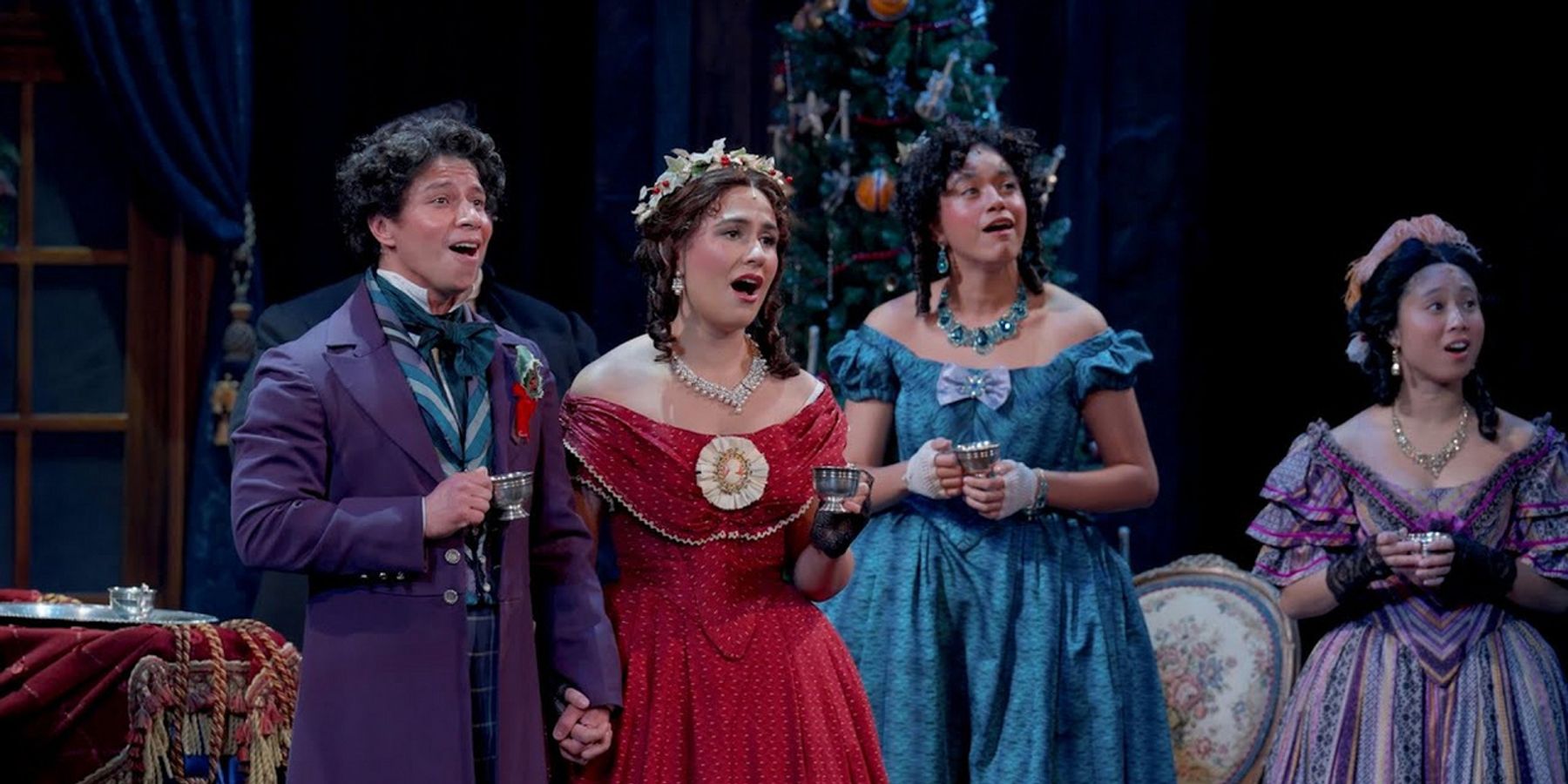 Video: Holiday Carols from A CHRISTMAS CAROL at Milwaukee Rep
