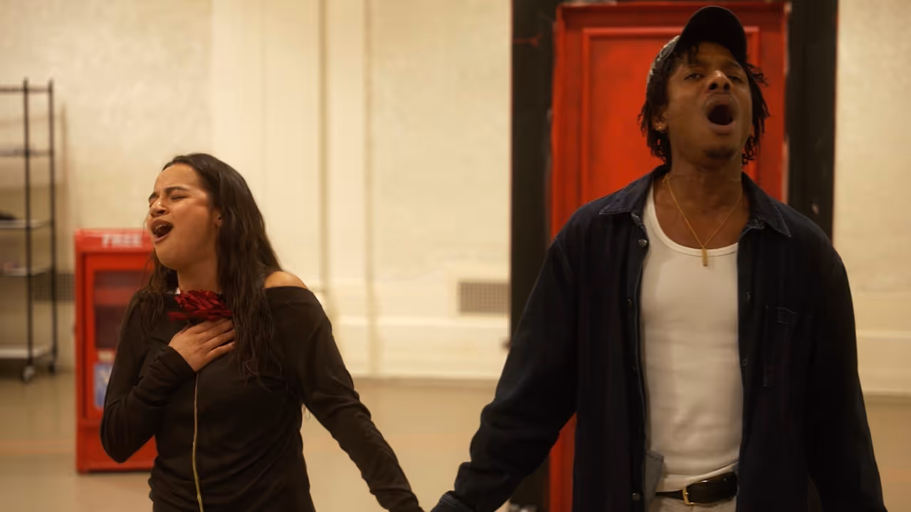 Video: Welcome Home! The Cast of IN THE HEIGHTS Brings the Barrio Back to NYC Video