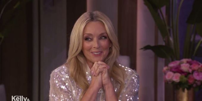 Video: Jane Krakowski Praises Joe Mantello, Talks Broadway Return in OH, MARY!