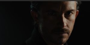 Video: Jonathan Bailey, Ella Purnell, Aimee Lou Wood & More Star in Audible's DRACULA