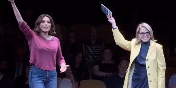 Video: Katie Couric Joins Mariska Hargitay Onstage in EVERY BRILLIANT THING Photo