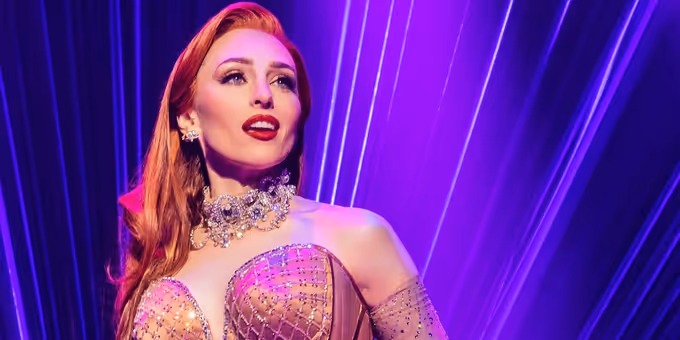 Video: Kelsie Watts Is Still Sparkling in MOULIN ROUGE!